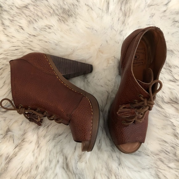 Lucky Brand Bootie - Picture 4 of 10